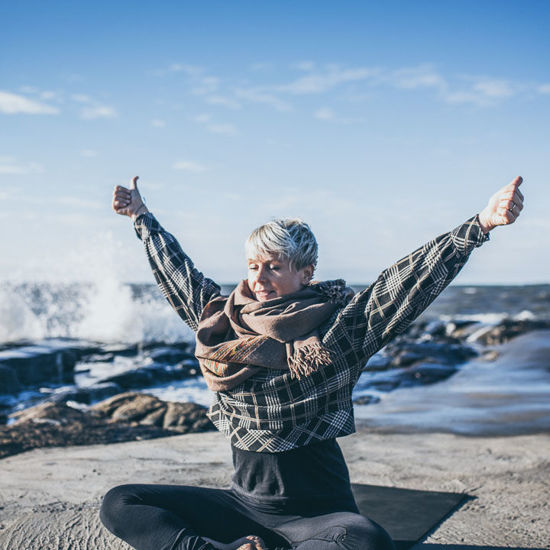 Bild på Warm Vinyasa med Grön Shot - Varberg - Lör 8.45 - 10 - OBS! start v 5